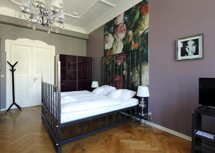 ArtHotel Connection