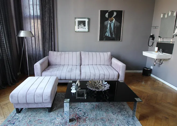 ArtHotel Connection